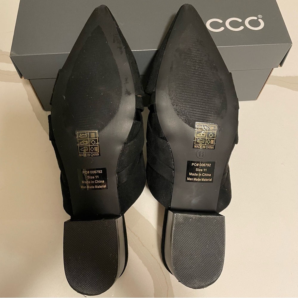 Journee Collection Black KALIDA MULE FLATS IN FAUX SUEDE - Picture 4 of 5